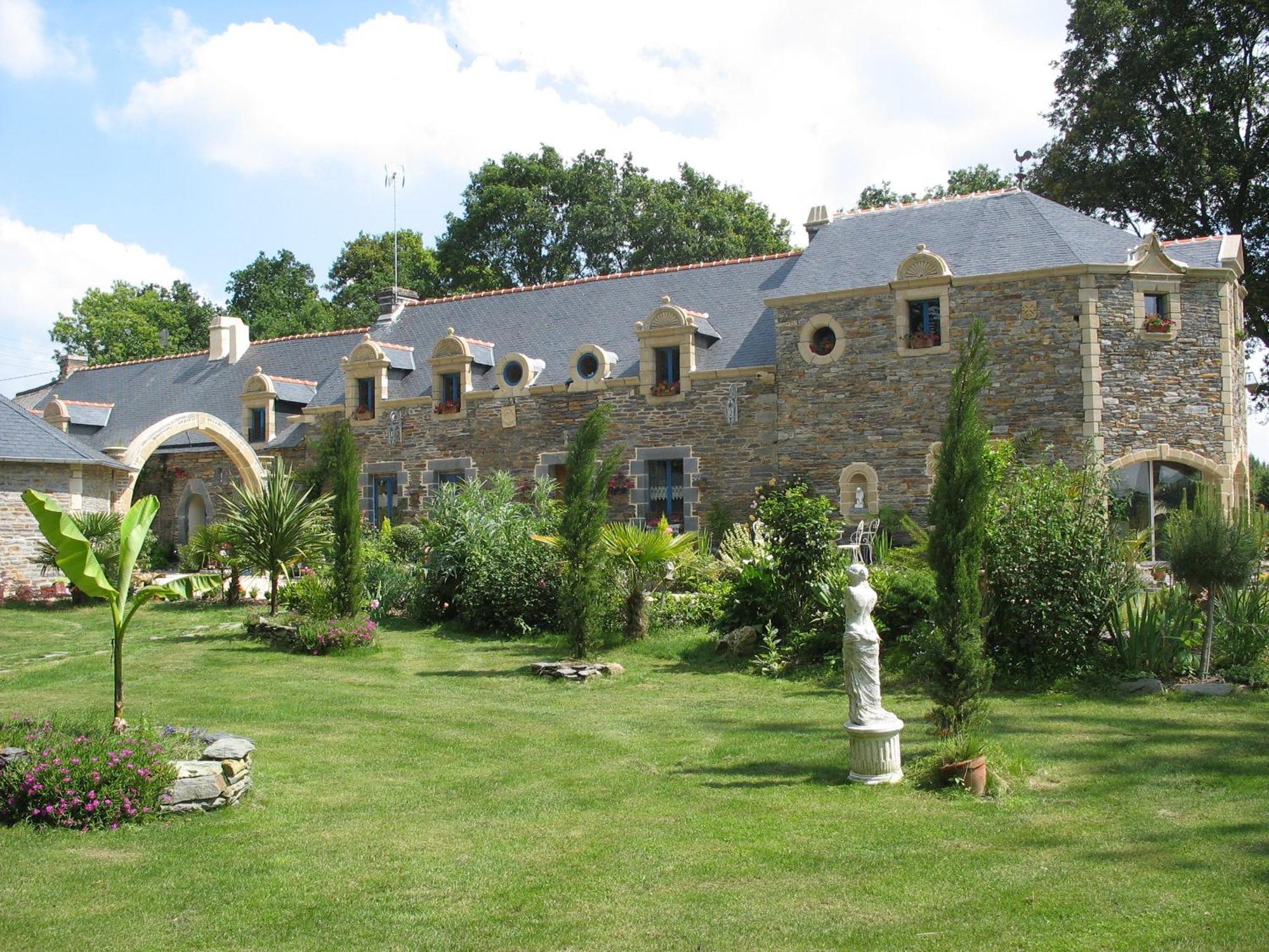 Le Clos Saint Fiacre Hotel Carentoir Екстериор снимка